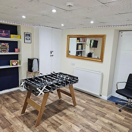 Ground Floor Apartment Up To 6 Guests With Games Chill Out Room Scarborough Exteriör bild