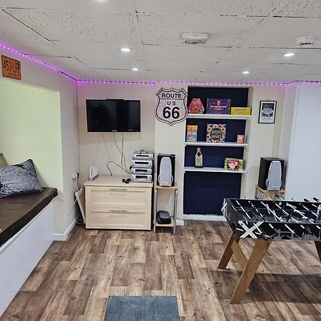 Ground Floor Apartment Up To 6 Guests With Games Chill Out Room Scarborough Exteriör bild